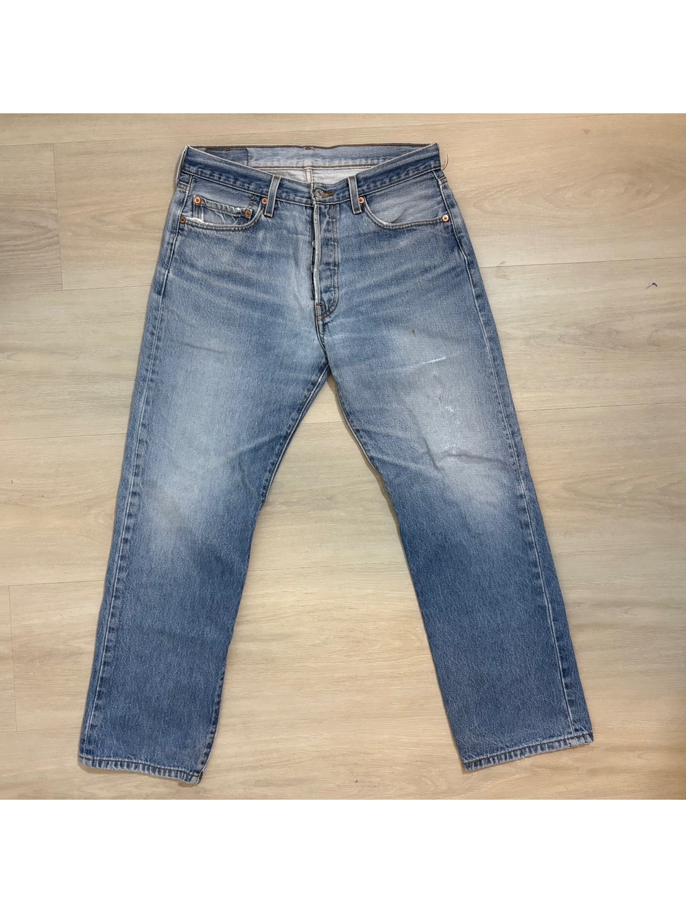 Levi’s 501 XX Jeans Men’s W34 L32 Light Wash Button Fly Straight Leg Distressed
